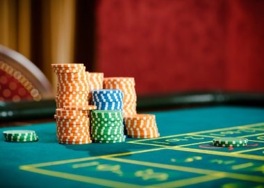 sari4d login game lobby showing Gonzo's Quest alongside live-dealer tables and sportsbook options